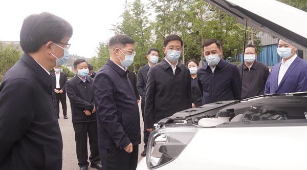 云南省委副书记、省长王予波带队到 千亿国际动力开展调研