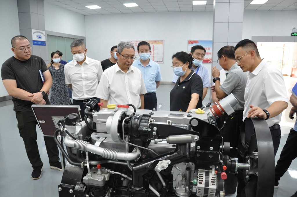 昆明市高端装备及汽车制造工业链主要向导到千亿国际动力开展调研